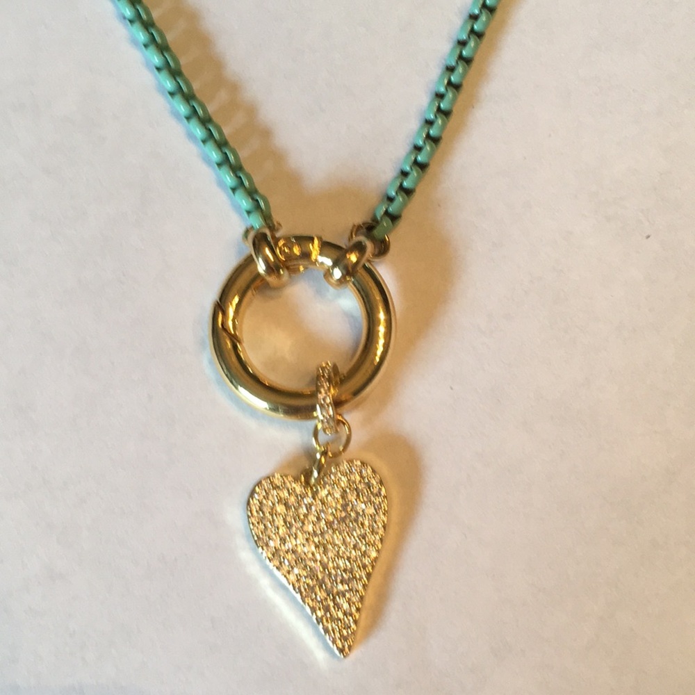 Green box chain necklace with heart pendant